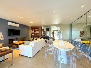 Casa em Condomínio com 230m², 4 dormitórios, 4 suítes, 2 vagas, Condomínio Rossi  Atlântida em Xangri-Lá