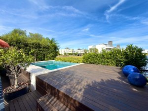 Casa em Condomínio com 230m², 4 dormitórios, 4 suítes, 2 vagas, Condomínio Rossi  Atlântida em Xangri-Lá