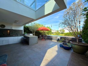 Casa em Condomínio com 230m², 4 dormitórios, 4 suítes, 2 vagas, Condomínio Rossi  Atlântida em Xangri-Lá