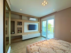 Casa em Condomínio com 230m², 4 dormitórios, 4 suítes, 2 vagas, Condomínio Rossi  Atlântida em Xangri-Lá