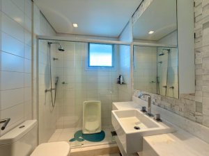 Casa em Condomínio com 230m², 4 dormitórios, 4 suítes, 2 vagas, Condomínio Rossi  Atlântida em Xangri-Lá
