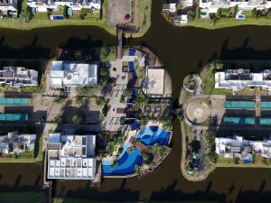 Casa em Condomínio com 230m², 4 dormitórios, 4 suítes, 2 vagas, Condomínio Rossi  Atlântida em Xangri-Lá