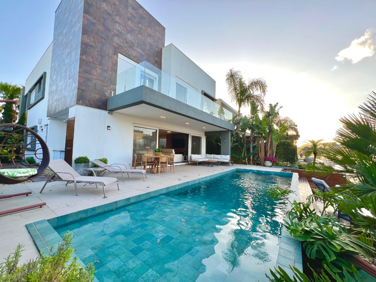 Casa em Condomínio com 295m², 5 dormitórios, 5 suítes, 4 vagas, Condomínio Malibu Beach Residence em Xangri-Lá