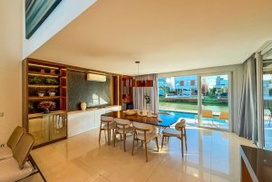 Casa em Condomínio com 265m², 5 dormitórios, 5 suítes, 2 vagas, Condomínio Malibu Beach Residence em Xangri-Lá