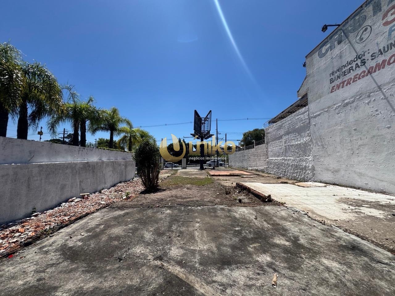 Terreno comercial na Avenida das Torres