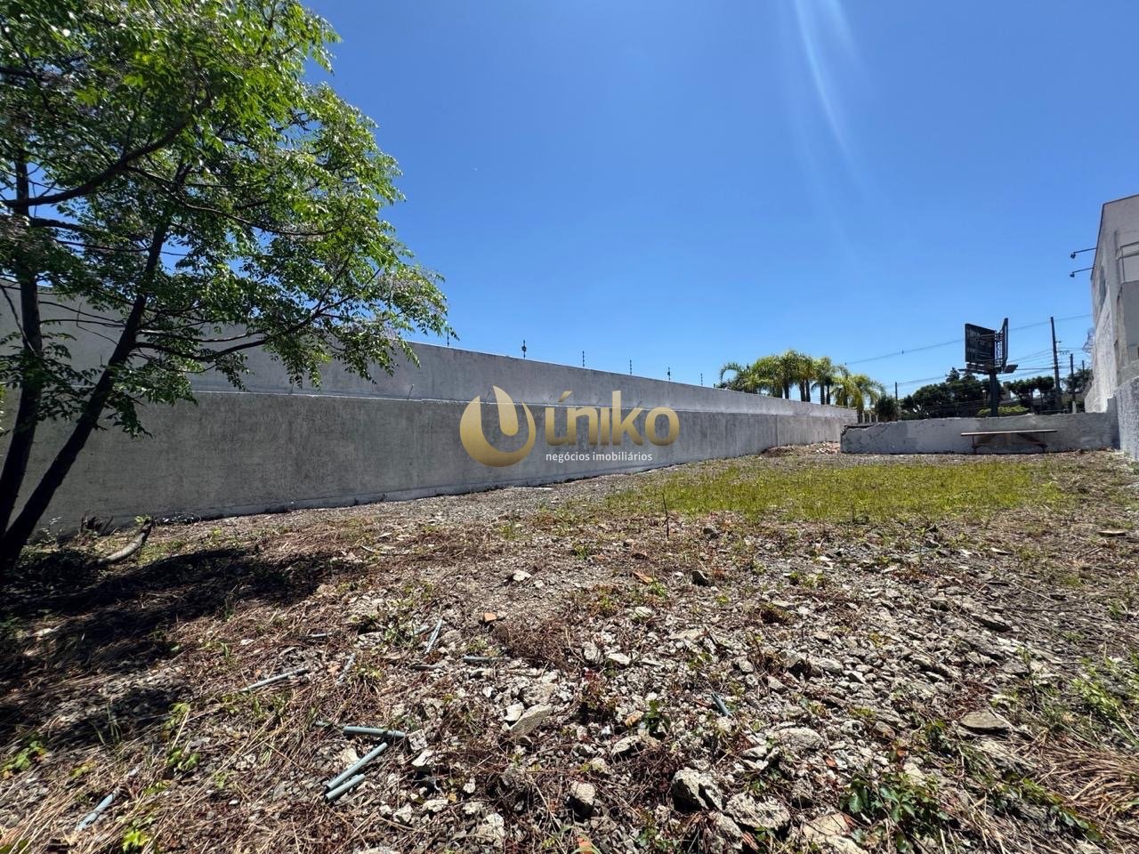 Terreno comercial na Avenida das Torres