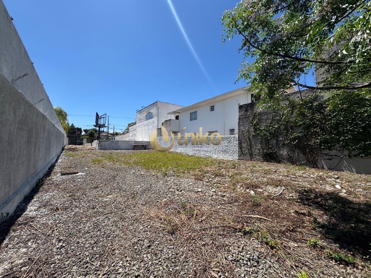 Terreno comercial na Avenida das Torres