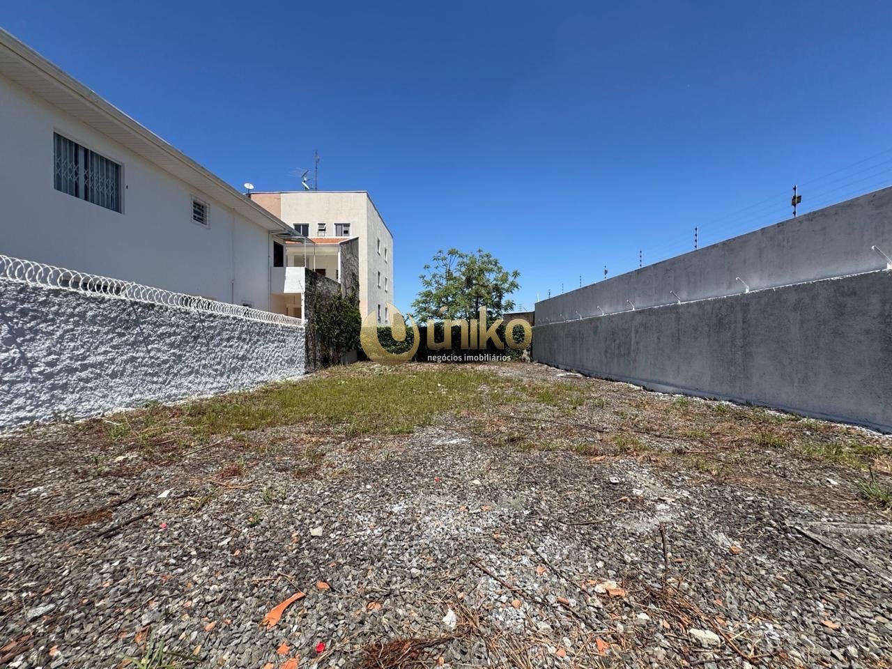 Terreno comercial na Avenida das Torres